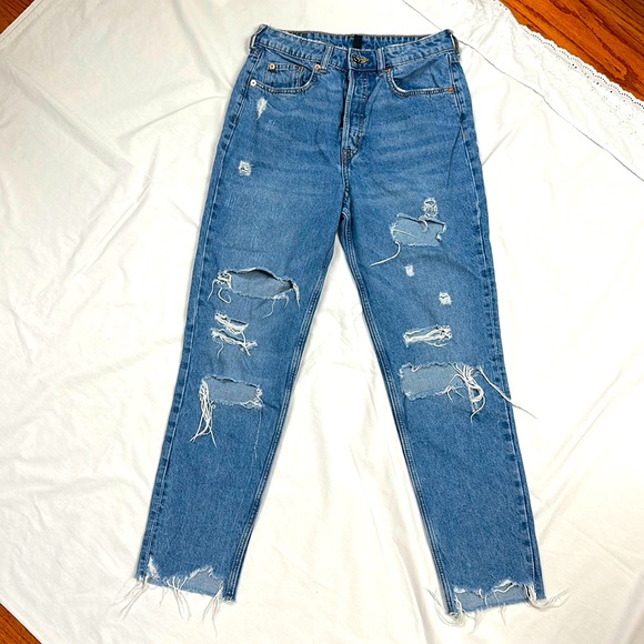 H&M Divided Distressed Jeans - Picture 1 of 9